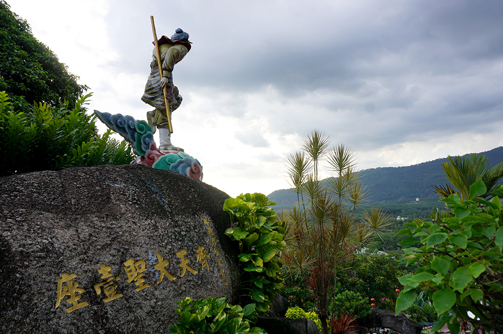 森美兰小众景点|武来岸石拿督庙一日游:140年历史、山丘上的庙宇 - 环球日记 Fishagrams - 旅行部落格 武来岸石拿督庙