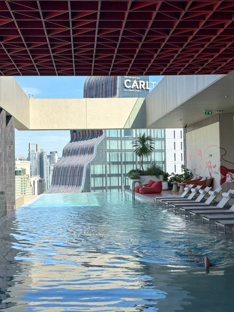 KROMO Bangkok 5晚酒店评测:半透明浴缸?藏宝石游戏? - Fishagrams | 旅人小鱼 Fishagrams | 旅人小鱼