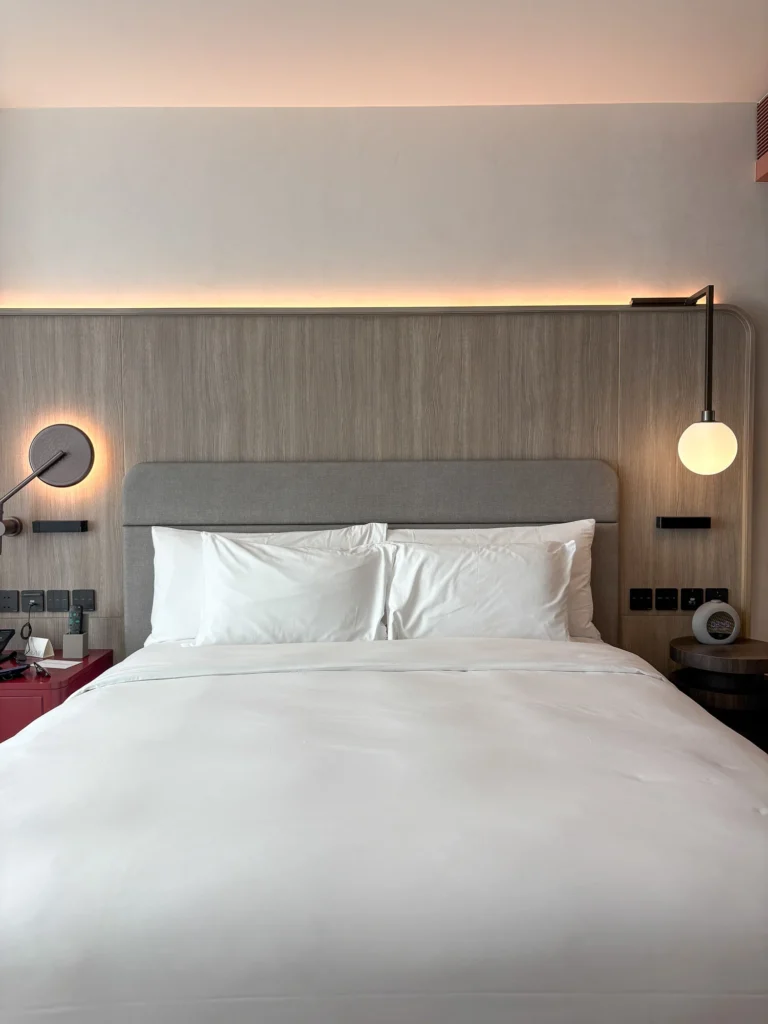 KROMO Bangkok 5晚酒店评测:半透明浴缸?藏宝石游戏? - Fishagrams | 旅人小鱼 Fishagrams | 旅人小鱼